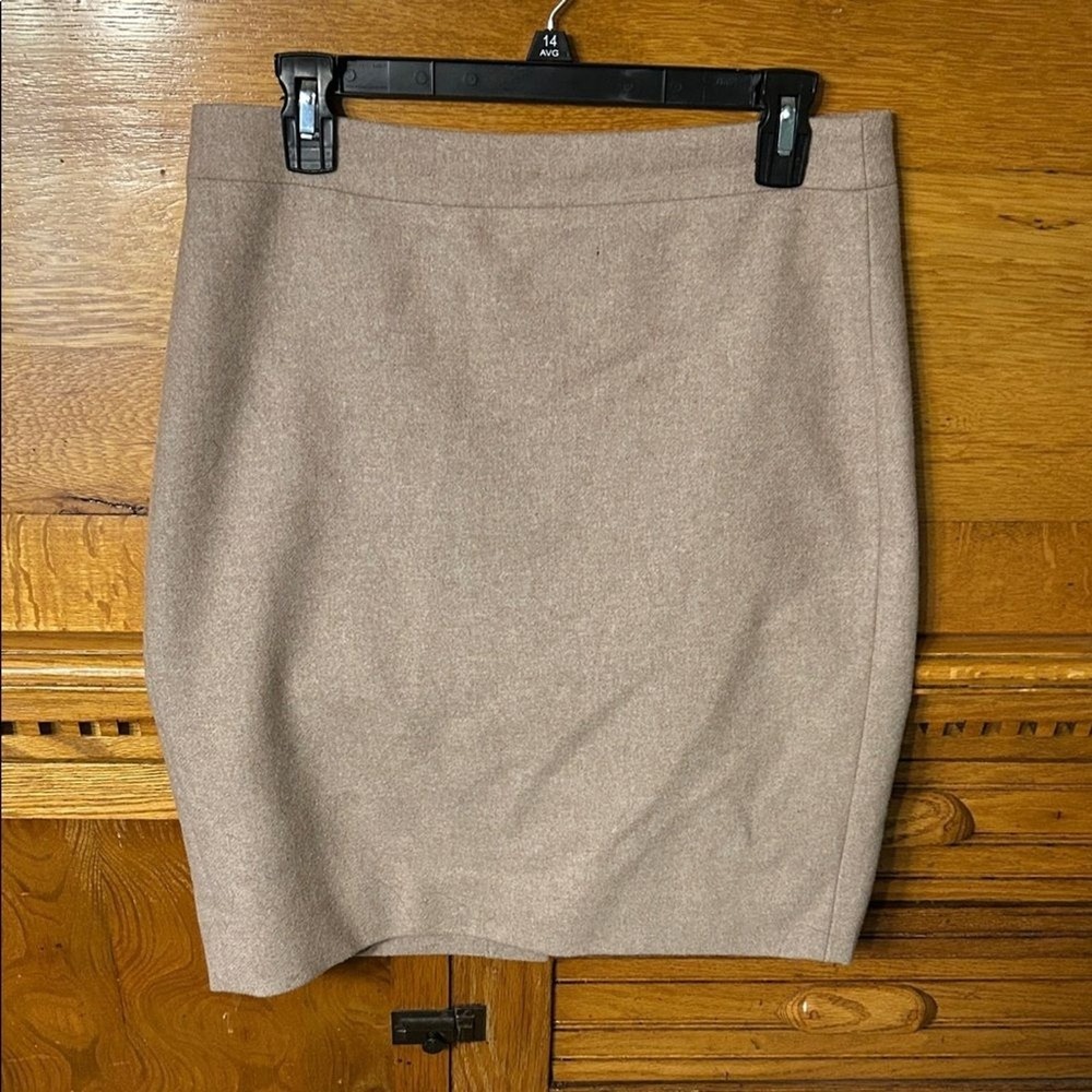J.Crew The Pencil Skirt Wool Blend Heathered Tan Oatmeal Quiet Luxury Preppy - Picture 1 of 9